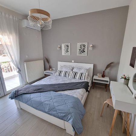 Our Home-Fully Renovated Apartments And Studios By The Sea Nikiti  Zewnętrze zdjęcie