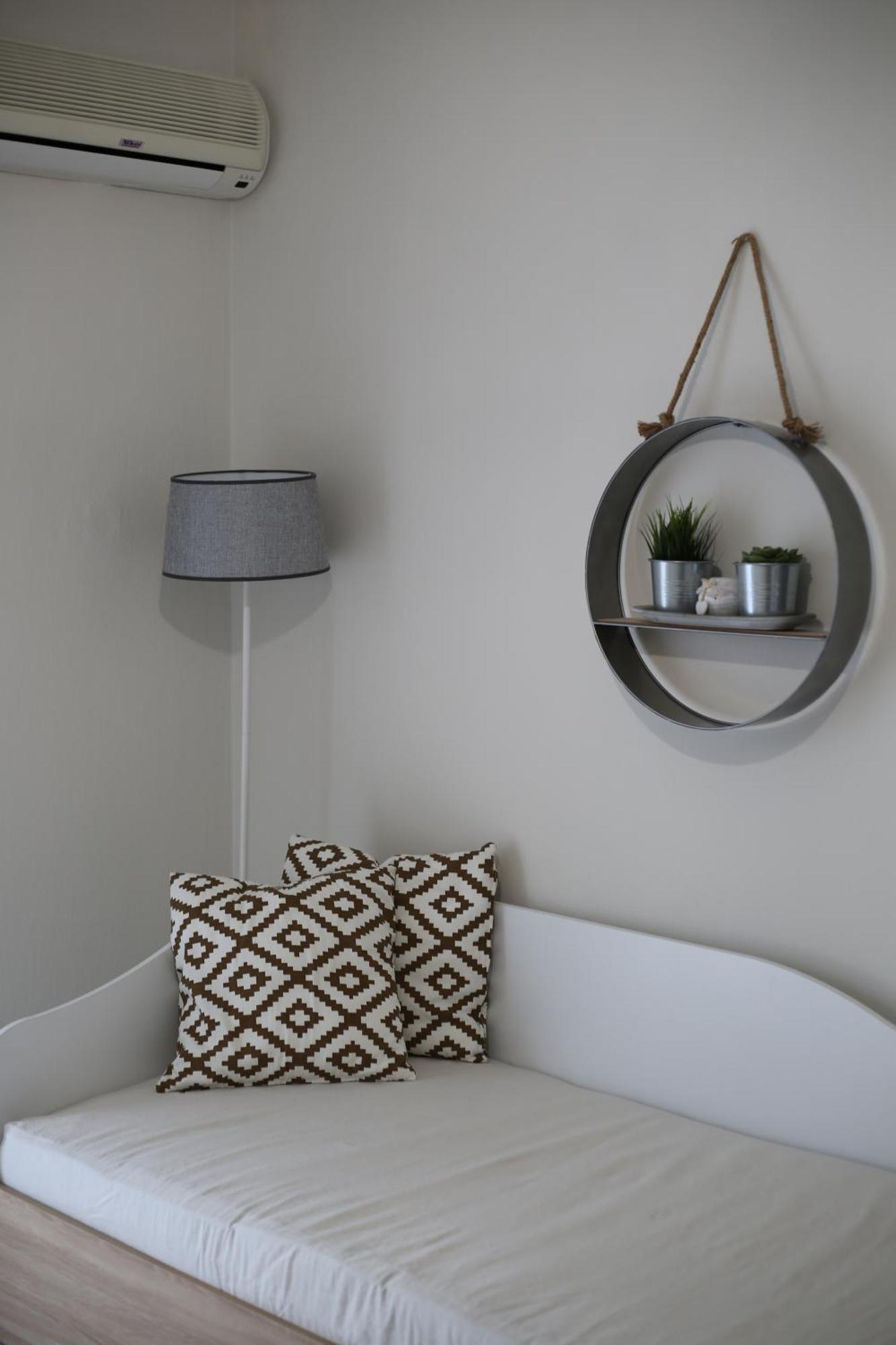 Our Home-Fully Renovated Apartments And Studios By The Sea Nikiti  Zewnętrze zdjęcie