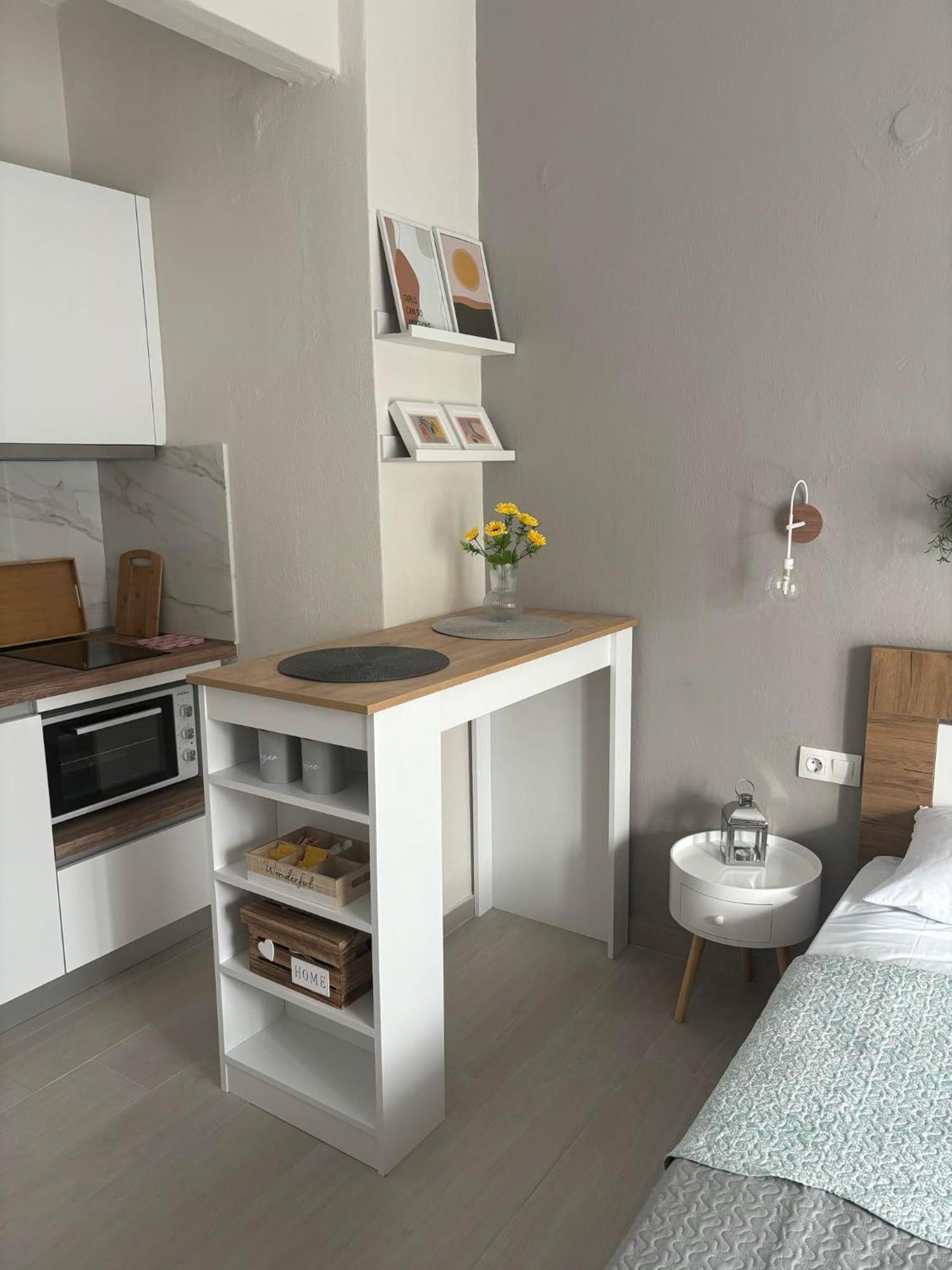 Our Home-Fully Renovated Apartments And Studios By The Sea Nikiti  Zewnętrze zdjęcie