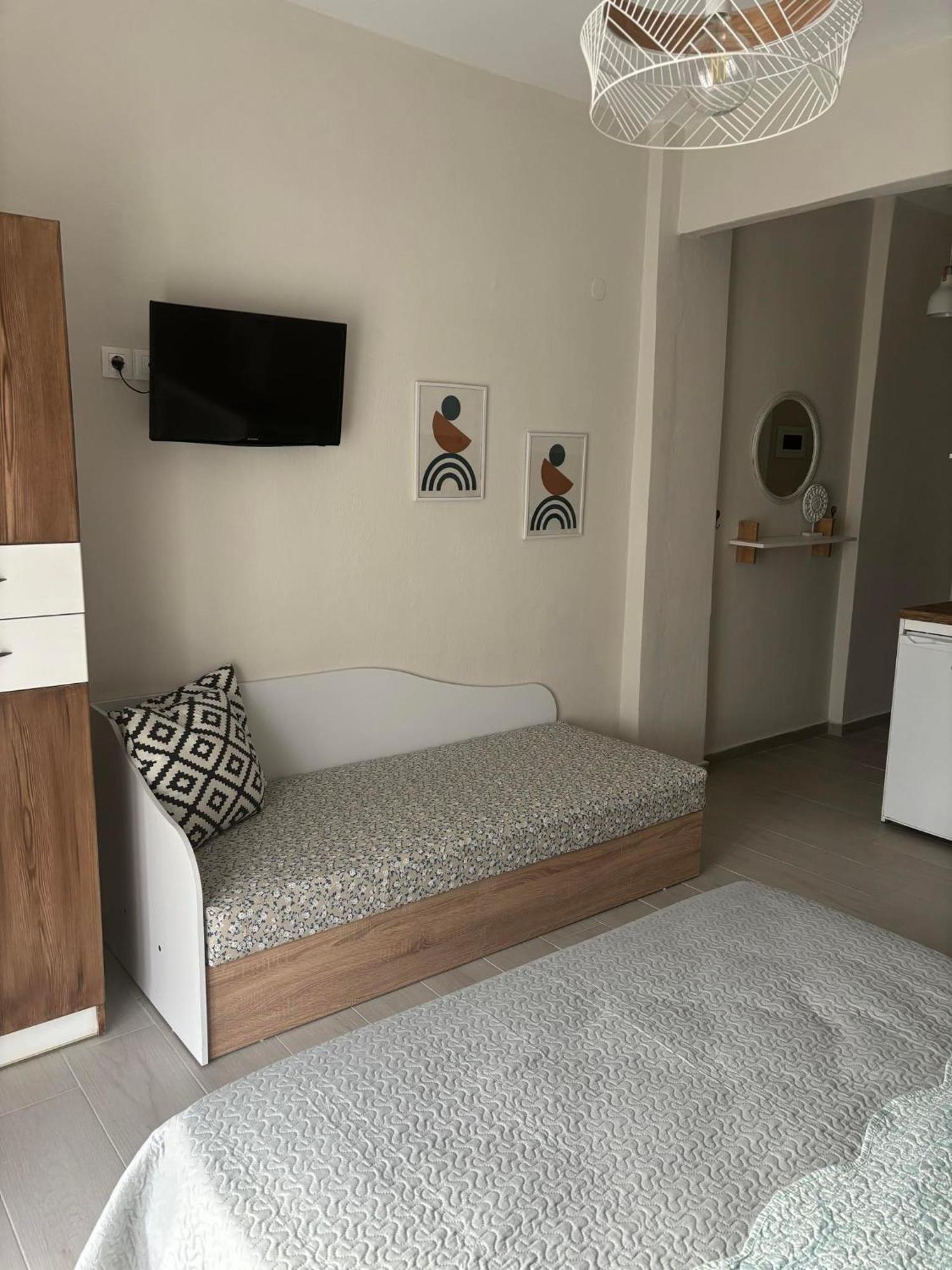 Our Home-Fully Renovated Apartments And Studios By The Sea Nikiti  Zewnętrze zdjęcie